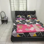 Momies House